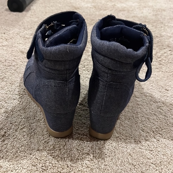 Platform construction style boots brand new only worn in the house - Picture 4 of 5